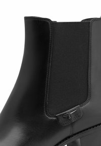 Tamaris CHELSEA - Botine clasice - black leather