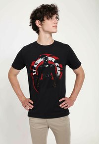 Marvel AVENGERS CLASSIC SHADOW SOLIDER UNISEX - Camiseta estampada - black