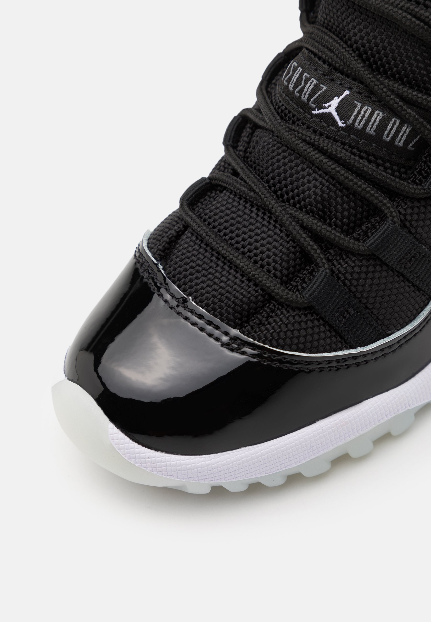 jordan 11 montante