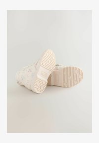 Nepasirinkta, cream floral