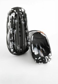 Next STANDARD - Badsandal - black white