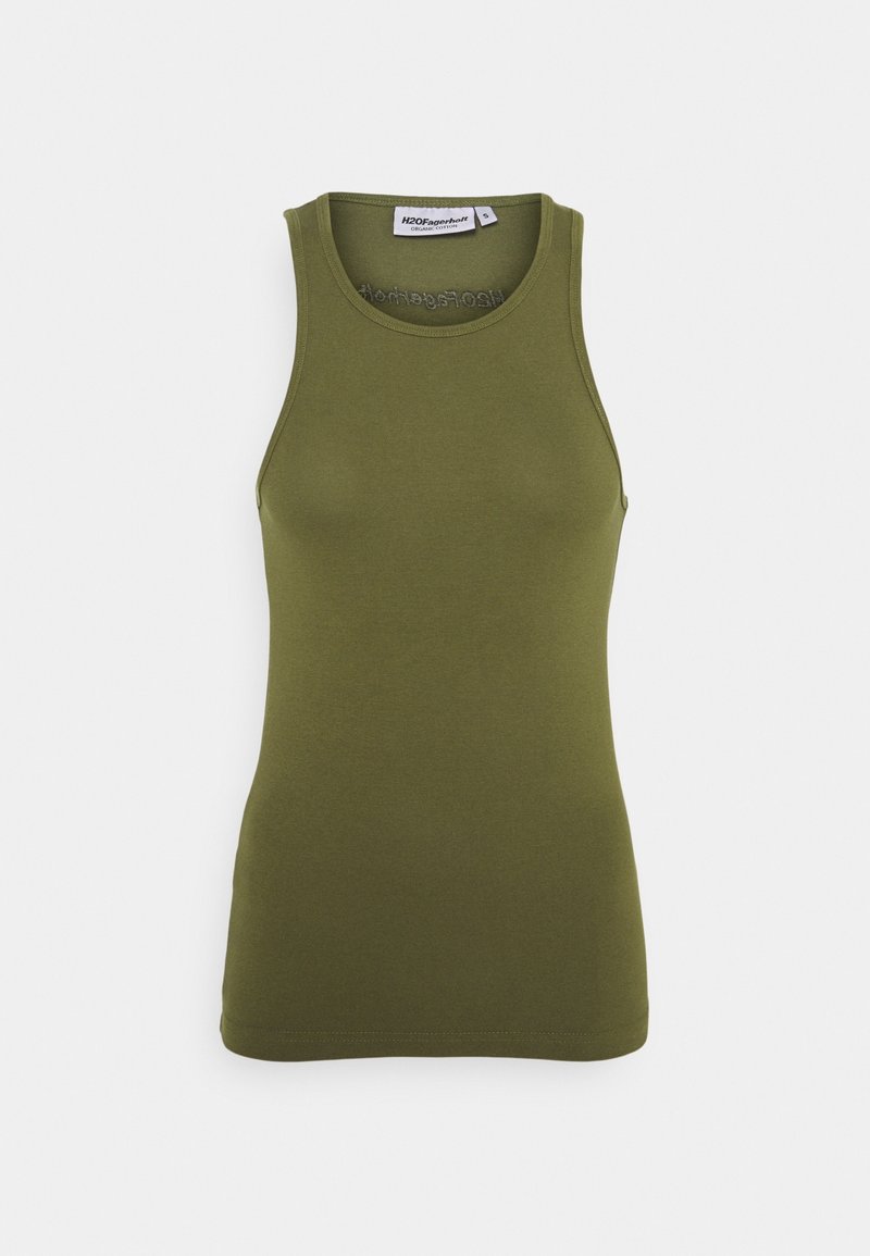 Camiseta sin mangas de color verde oliva con cuello redondo, hecha de una suave tela de algodón, que presenta un sutil logotipo en relieve en el frente.