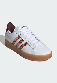 adidas Sportswear GRAND COURT - Sneakers basse - cloud white hazy copper gum