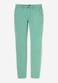 Mintgroene chino's van lichtgewicht katoen. Beschikt over rechte pijpen, voorzakken en een lichte textuur met een knoopsluiting.