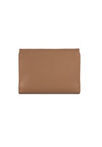 Portafoglio in pelle marrone con una superficie liscia, forma rettangolare e bordi cuciti. Nessun marchio visibile o dettagli hardware.