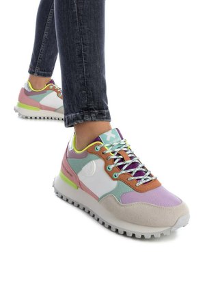 XTI, ZAPATILLA DE MUJER PLANO  - MULTICOLOR - Zapatillas - multicolor