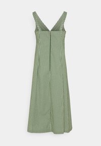 Grünes Gingham-Kleid mit V-Ausschnitt, breiten Trägern, A-Linien-Silhouette und einem Reißverschluss vorne. Glatter Baumwollstoff.