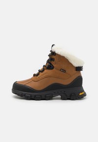UGG ADIRONDACK MERIDIAN HIKER Stivali da neve chestnut