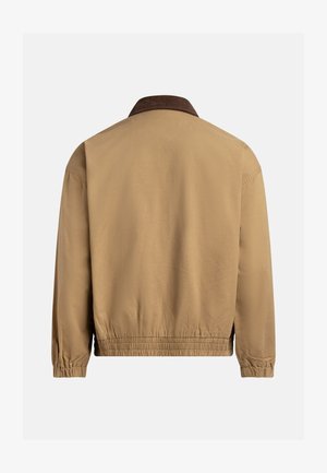 Chaqueta bomber marrón con un collar de pana, puños y dobladillo elásticos; textura suave con un corte relajado y sin cierres visibles.