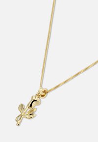 Guldhalskæde med et poleret vedhæng formet som en rose med stilk, to blade og en løkke til ophæng.