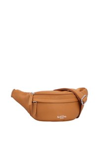 Tansfarbene Leder-Gürteltasche mit glatter Textur, geschwungener Form, vorderer Reißverschlusstasche, verstellbarem Tragegurt und Logo auf dem Gewebe.