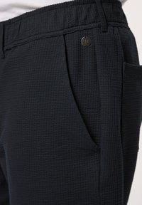 JP1880 BERMUDA WAIST WITH 4 POCKETS UP TO 8 XL - Shorts - navy blue