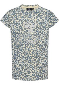 T-shirt med leopardmönster i ljusbeige med blå fläckar, med en blänkande silverlogotyp och text på framsidan, korta ärmar och rund halsringning.