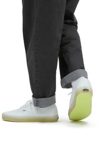 Vans Matalavartiset tennarit - white