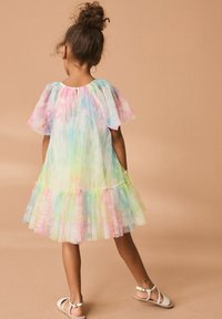 Next REGULAR FIT - Vestido informal - rainbow tie dye