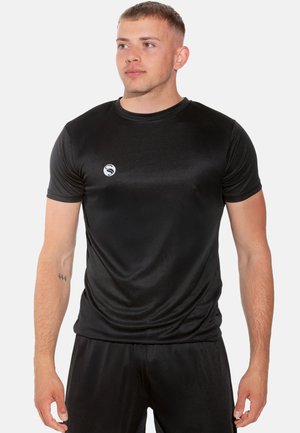 Schwarzes Sport-T-Shirt aus glattem Stoff, mit rundem Halsausschnitt und kurzen Ärmeln. Dezent versehen mit einem Logo-Akzent im Bereich der linken Brust.