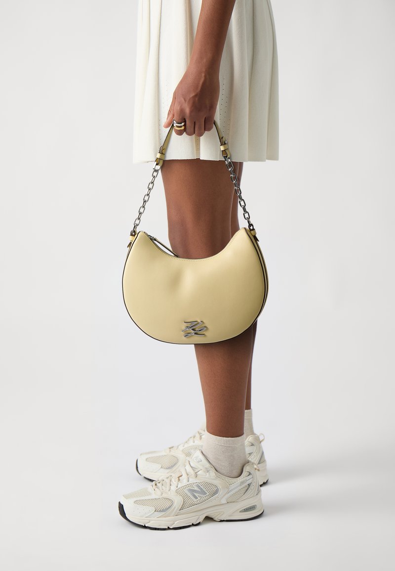 KARL LAGERFELD AUTOGRAPH MOON SHOULDER  - Ručna torba - sunlight