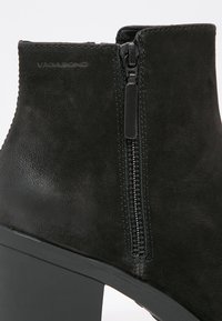 Vagabond Kotníková obuv - black