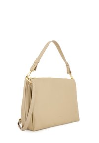 Beige Lederhandtasche mit rechteckiger Form, ausgestattet mit einem Reißverschluss oben, einem kurzen Griff und einem abnehmbaren Schulterriemen mit goldenen Beschlägen.
