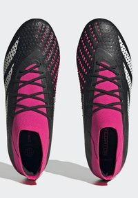 adidas Performance PREDATOR ACCURACY 1 ARTIFICIAL GRASS  - Botines de fútbol para terreno firme - core black/cloud white/team shock pink