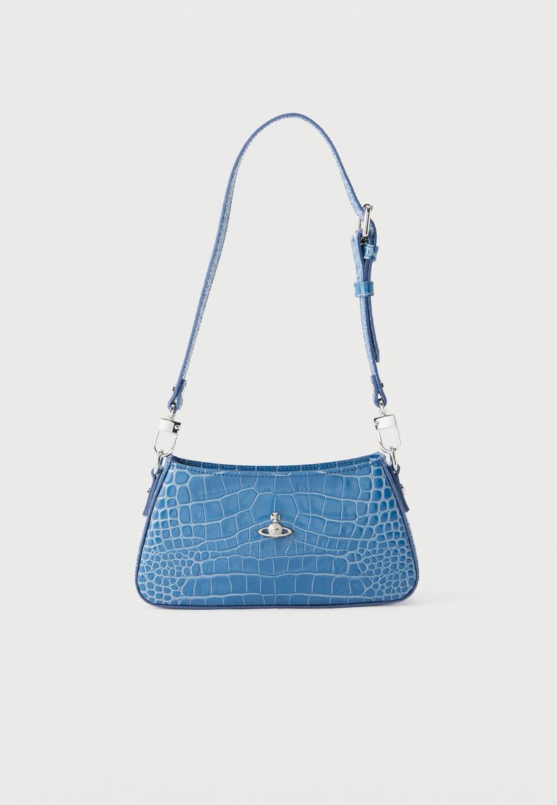 Μπλε δερμάτινη τσάντα ώμου με υφή κροκοδείλου, με ρυθμιζόμενο λουράκι και ασημένιο κούμπωμα σε σχήμα σφαίρας στο μπροστινό μέρος.