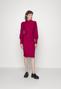 Gestuz - RIFA PUFF DRESS - Kotelomekko - raspberry radiance Pienoiskuva 1