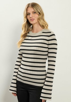 - Sweter