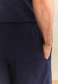 Thumbnail Image 5