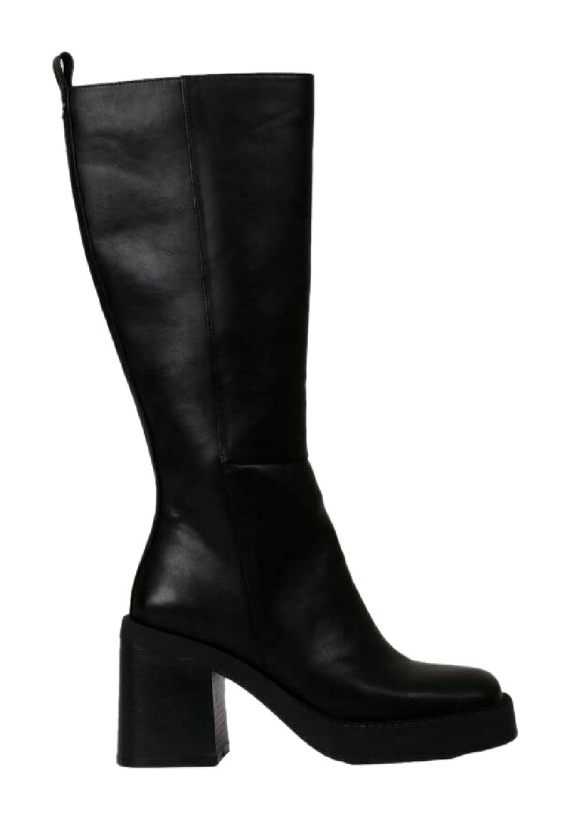 Bota de cuero negro hasta la rodilla con tacón ancho, que cuenta con un acabado suave y un detalle de cremallera en la parte posterior para facilitar su uso.