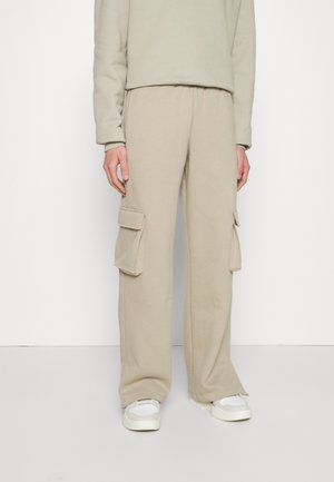 Sean John, SCRIPT LOGO PEACHED SLIT - Pantalon cargo - beige