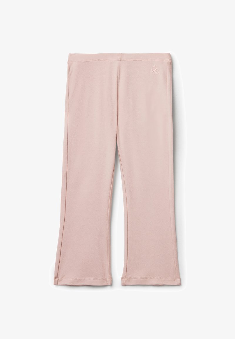 Lichtroze legging gemaakt van zacht stretchmateriaal, met een flared ontwerp, een gladde textuur en een subtiele geborduurde logo op de taille.