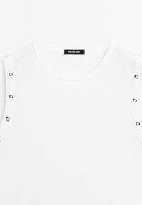 Thumbnail Image 8
