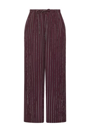Losse broek in diep bordeauxrood met verticale witte strepen. Voorzien van een elastische tailleband met een trekkoord. Geweven stofafwerking.