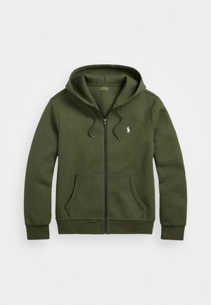 Olivgrön zip-up hoodie i mjukt tyg, med en känguruficka, dragsko i huvan och en liten logotyp på bröstet.