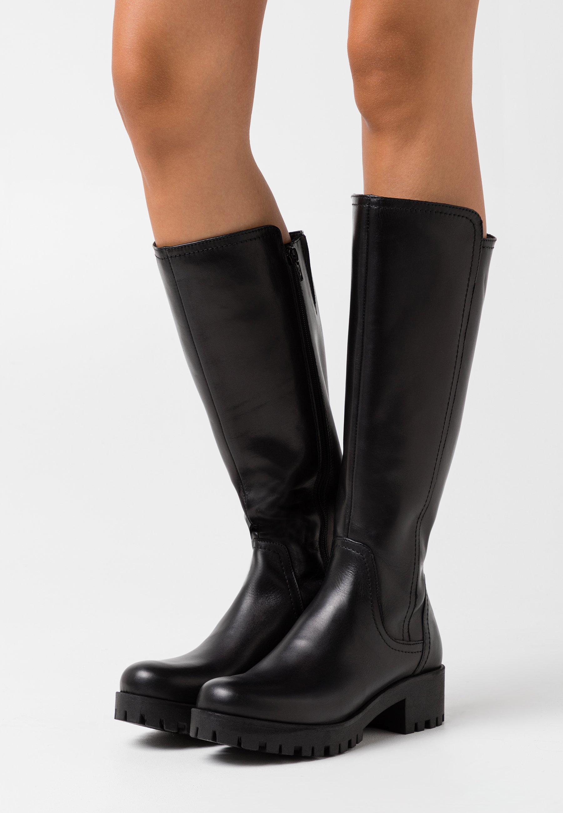 bottes noires homme tamaris