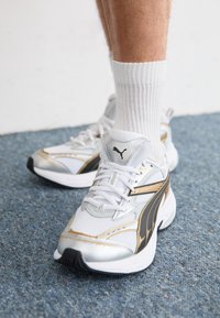 MORPHIC UNISEX - Sneakers - white/gold/silver