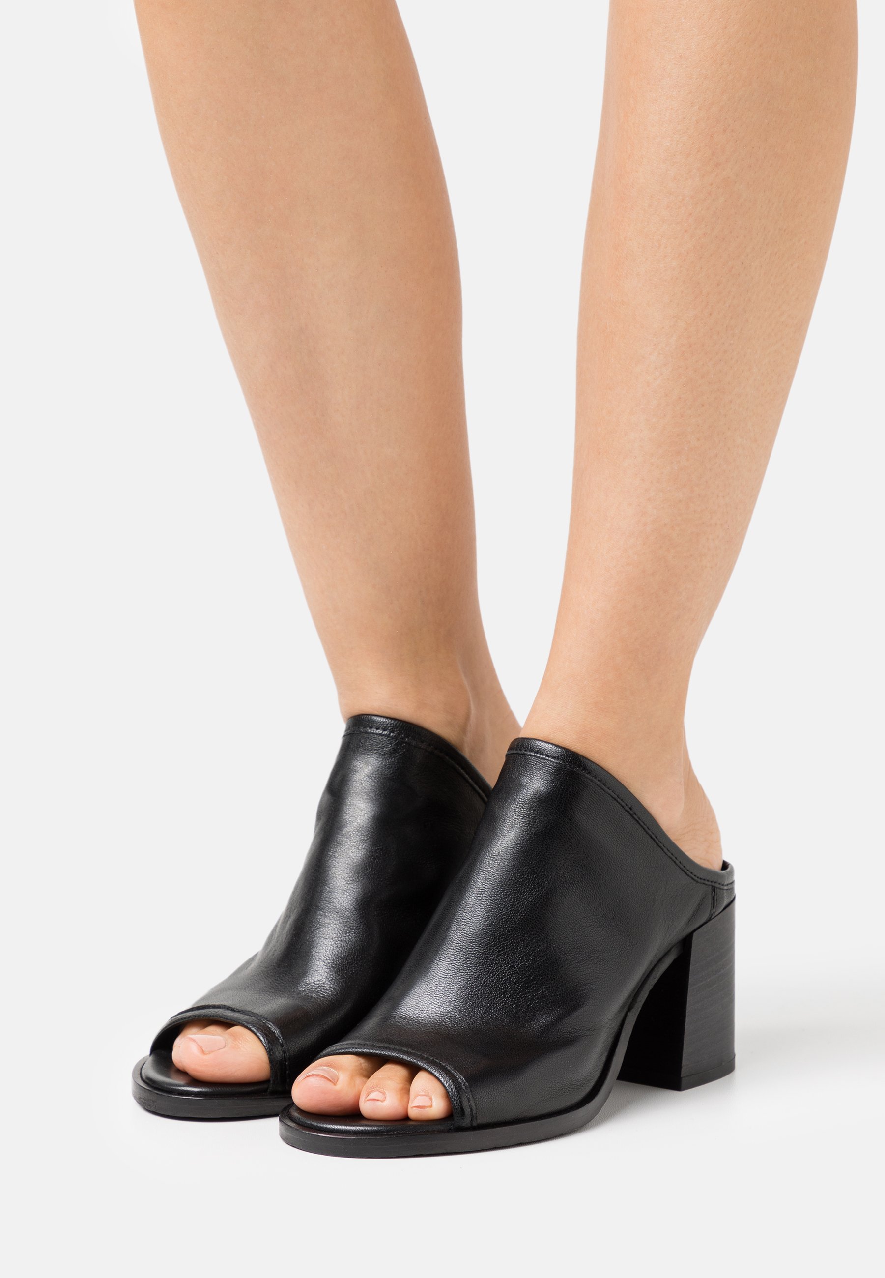 Mjus mules Clearance