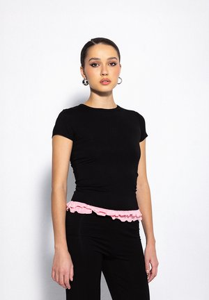 - T-shirt z nadrukiem
