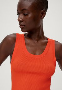 s.Oliver Top - dunkelorange