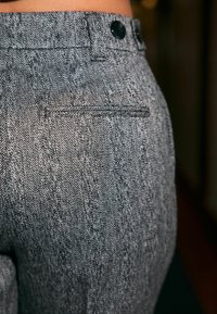 Next TALL FIT - PREMIUM HERRINGBONE BARREL - Auduma bikses - black white