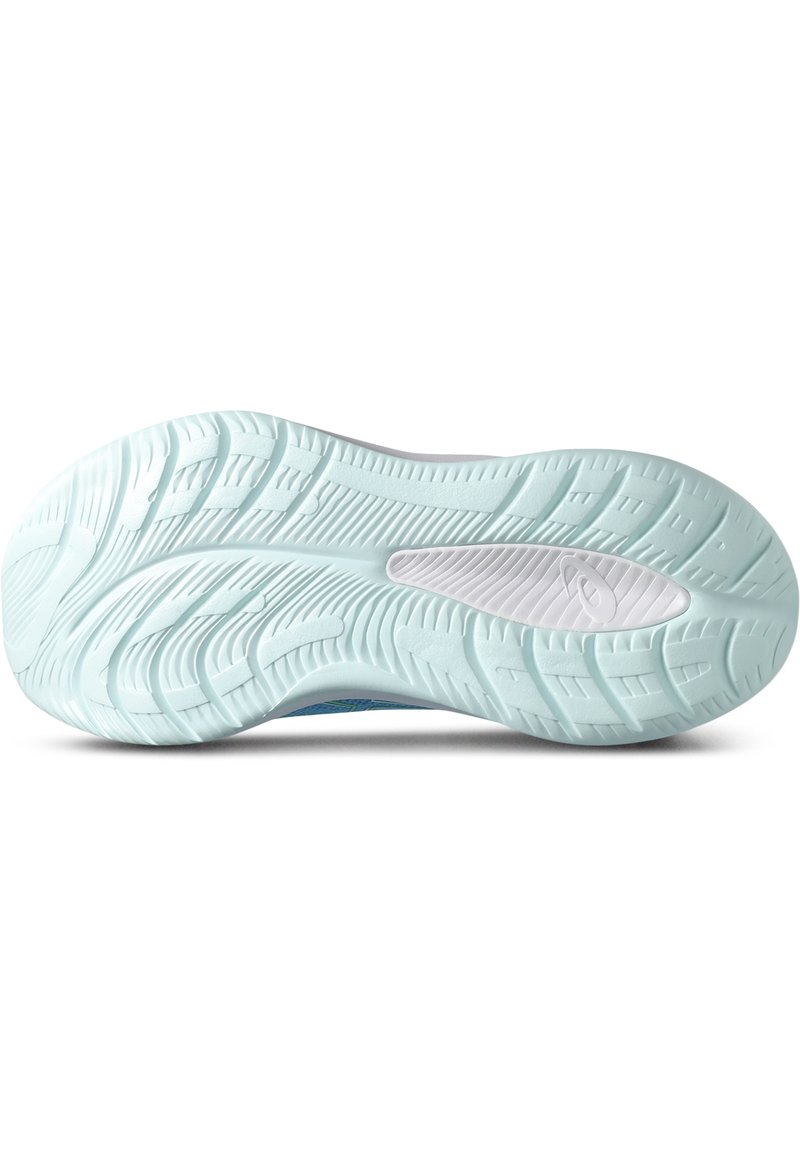 Suola di scarpa sportiva azzurro chiaro con motivo di presa texturizzato e dettaglio del logo bianco al centro in basso.