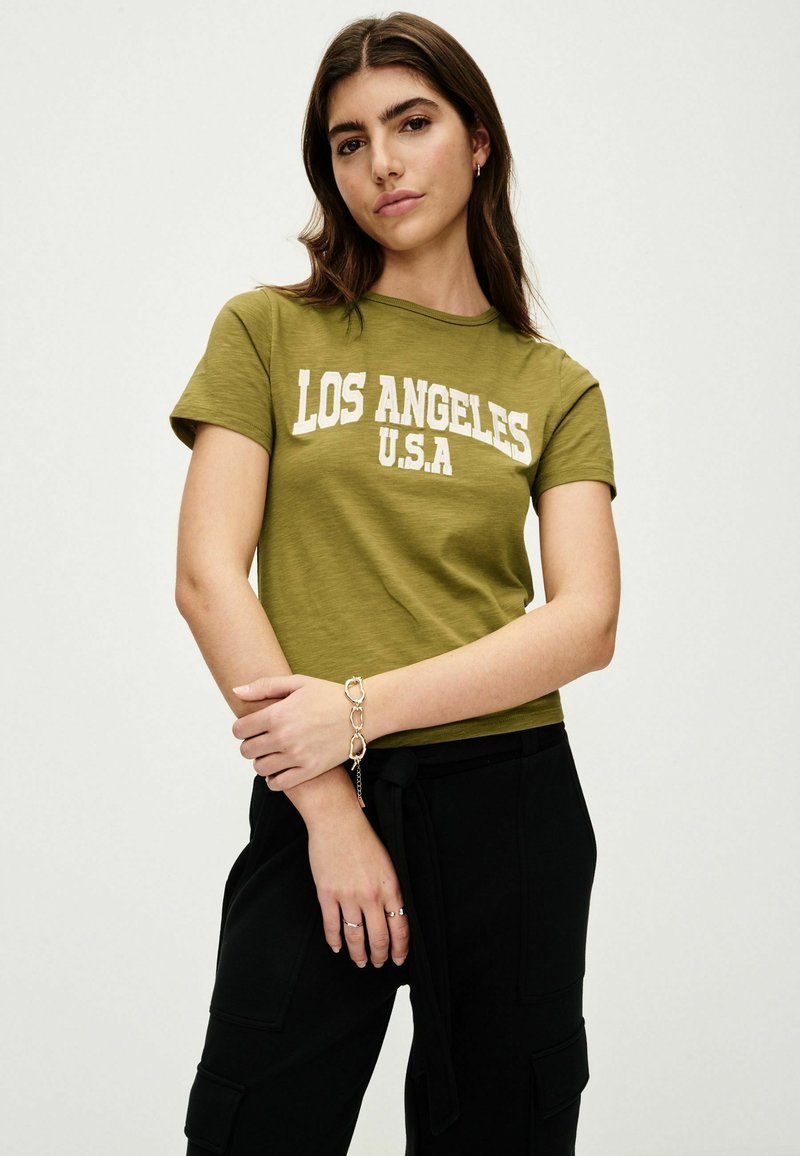 Next SLIM FIT SHORT SLEEVE - Marškinėliai su spaudiniu - khaki green