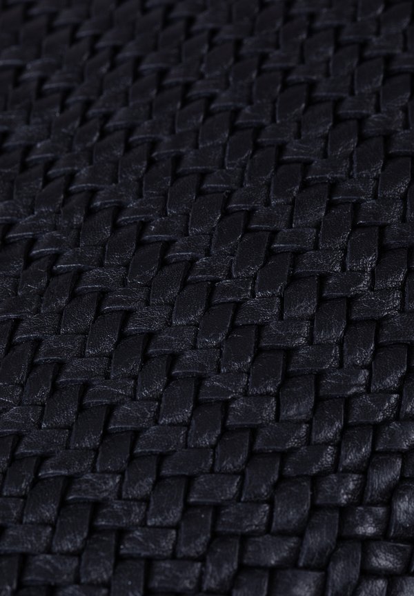 WREAY - Cross body bag3