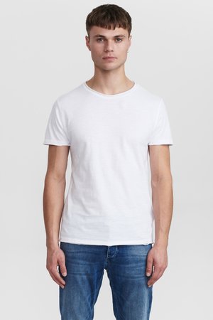 T-paita - white
