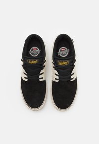 Globe MAHALO - Sapatilhas - black/off-white