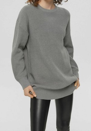 Sweter