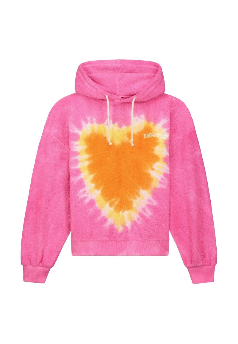 Roze hoodie met een fuzzy textuur, voorzien van een hartjespatroon in oranje en geel. De trekkoorden en geribde manchetten maken het ontwerp compleet.