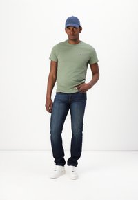 Tommy Jeans SLIM TEE - T-shirt - bas - aruba green