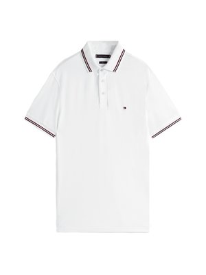 Polo shirt blanc à manches courtes, avec une patte de boutonnage à trois boutons et des accents rayés noirs et rouges sur le col et les manches.