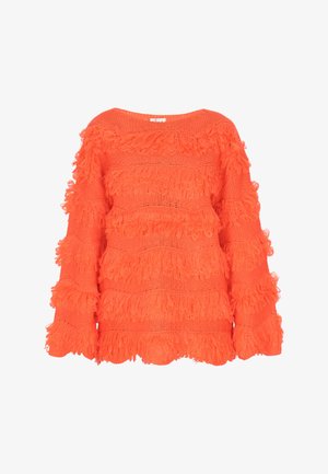 Jersey de punto naranja brillante con detalles de flecos a lo largo de franjas horizontales. Presenta mangas largas y un escote amplio, con un acabado texturizado.
